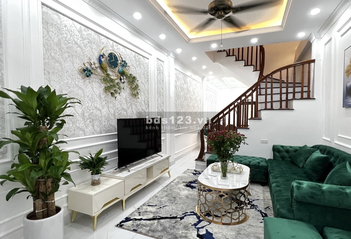 Bán nhà đẹp 2 mặt thoáng Cầu Giấy, 36m2 x 4T, ngõ thông, thoáng, 3.98 tỷ, 0989288166.