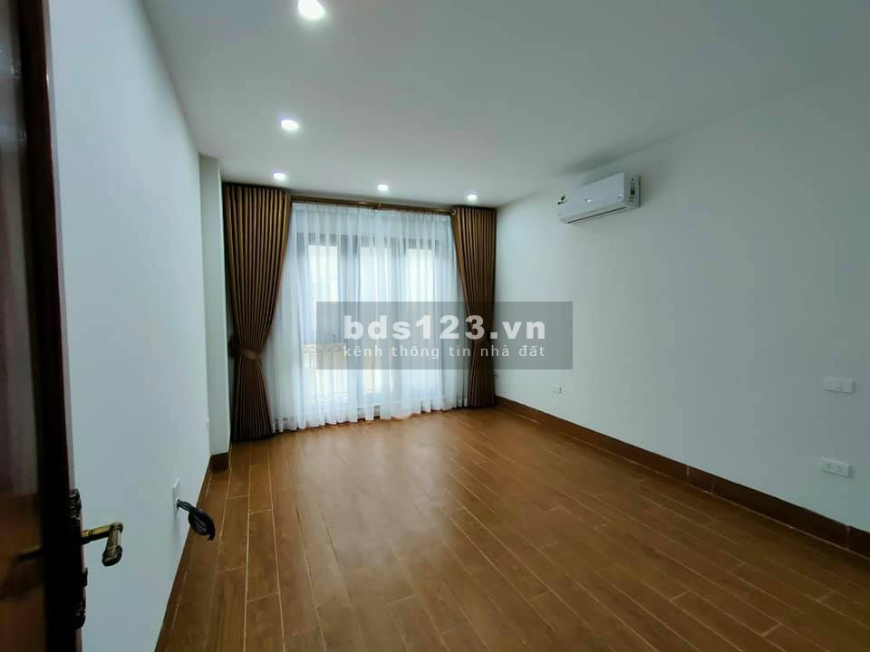 Hiếm! Bán gấp nhà Nguyễn Sơn 40m - 5 tầng giá bán 3 tỷ 4 liên hệ 0916513232.