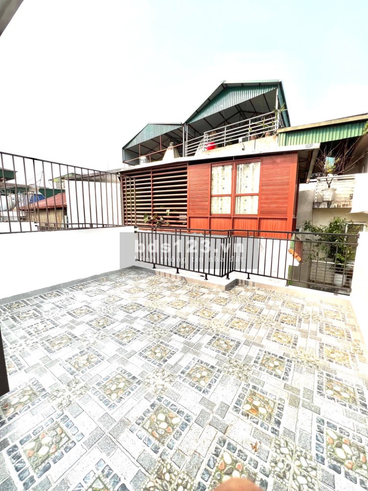 Nhà mới trung tâm Đống Đa Tôn Thất Tùng gần Vincom Phạm Ngọc Thạch ô tô đỗ vài mét