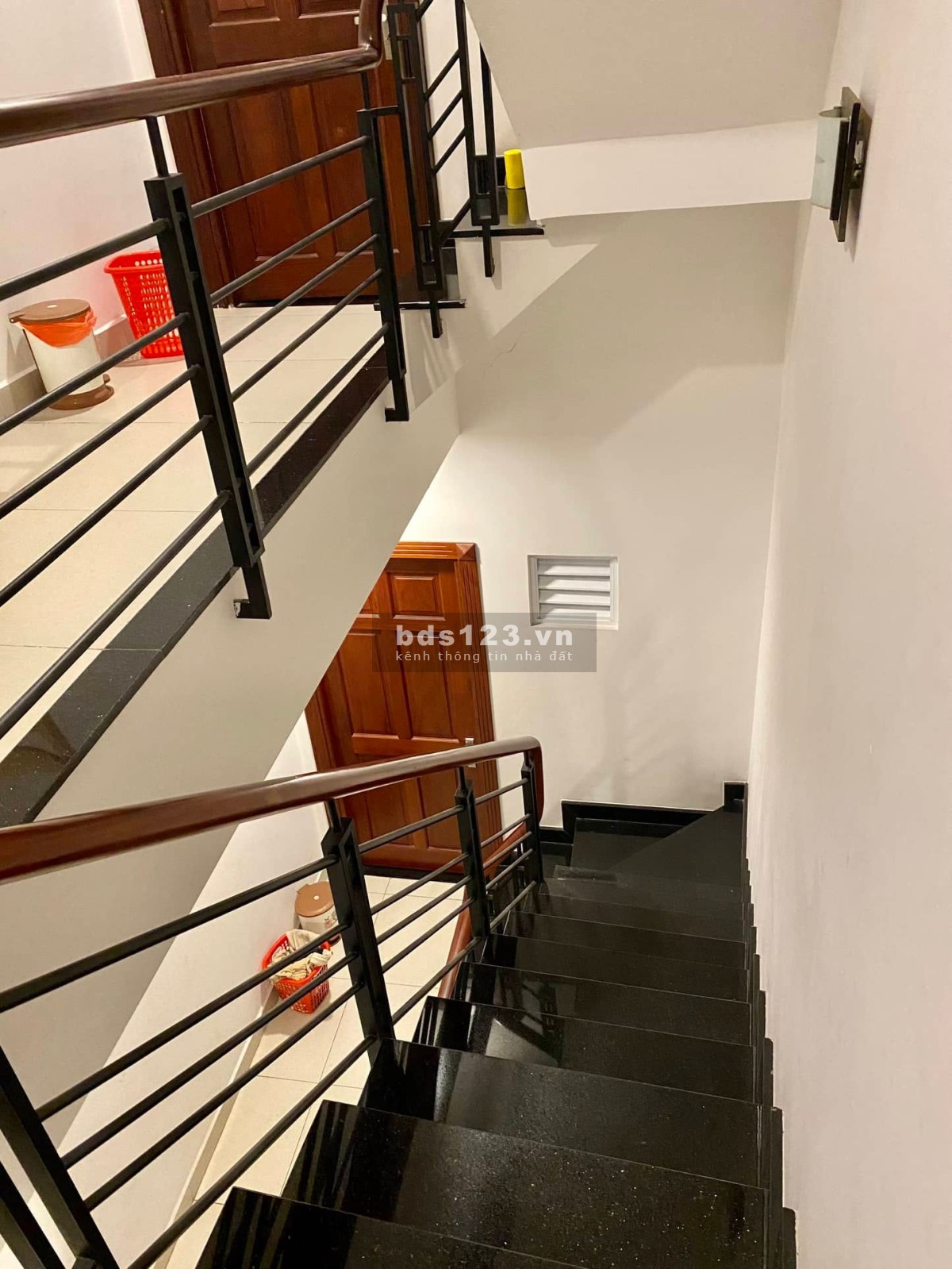 Nhà bán mặt phố Tân Sơn Nhì, Tân Phú giá bán chỉ 6,1 Tỷ Đồng LH 0902160655