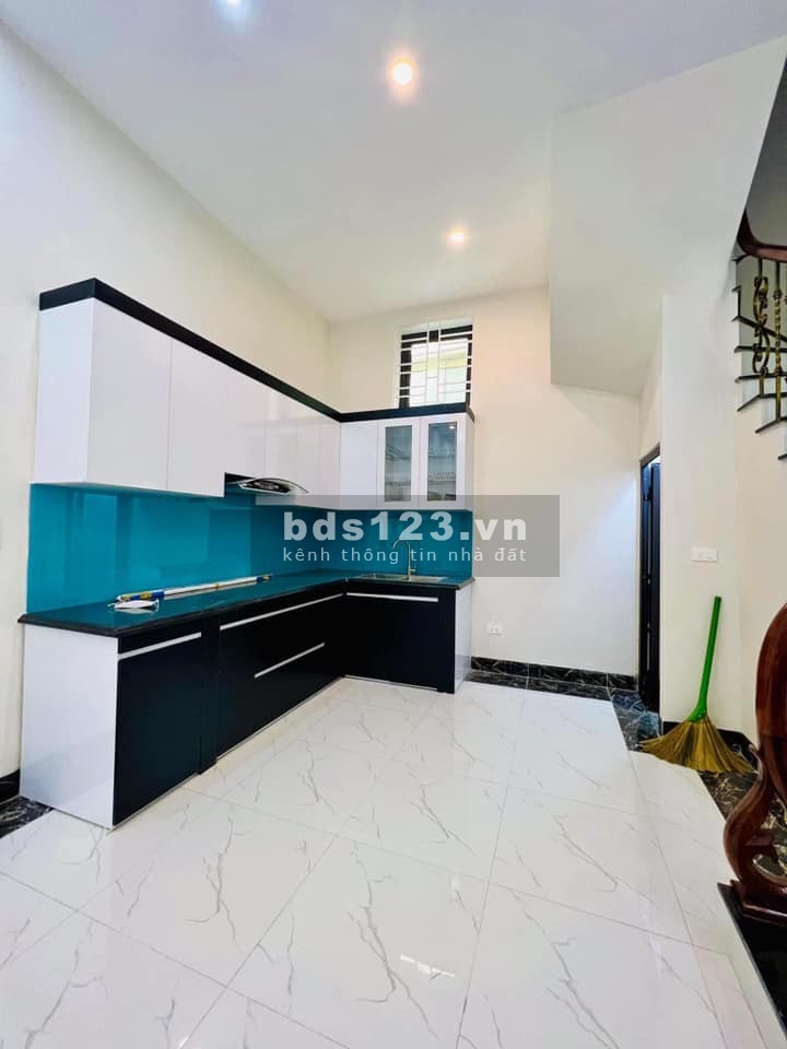 Bán nhà đẹp phân lô, ô tô đỗ cửa phố Nguyễn Trãi giá 3.8 tỷ lh 0925116333