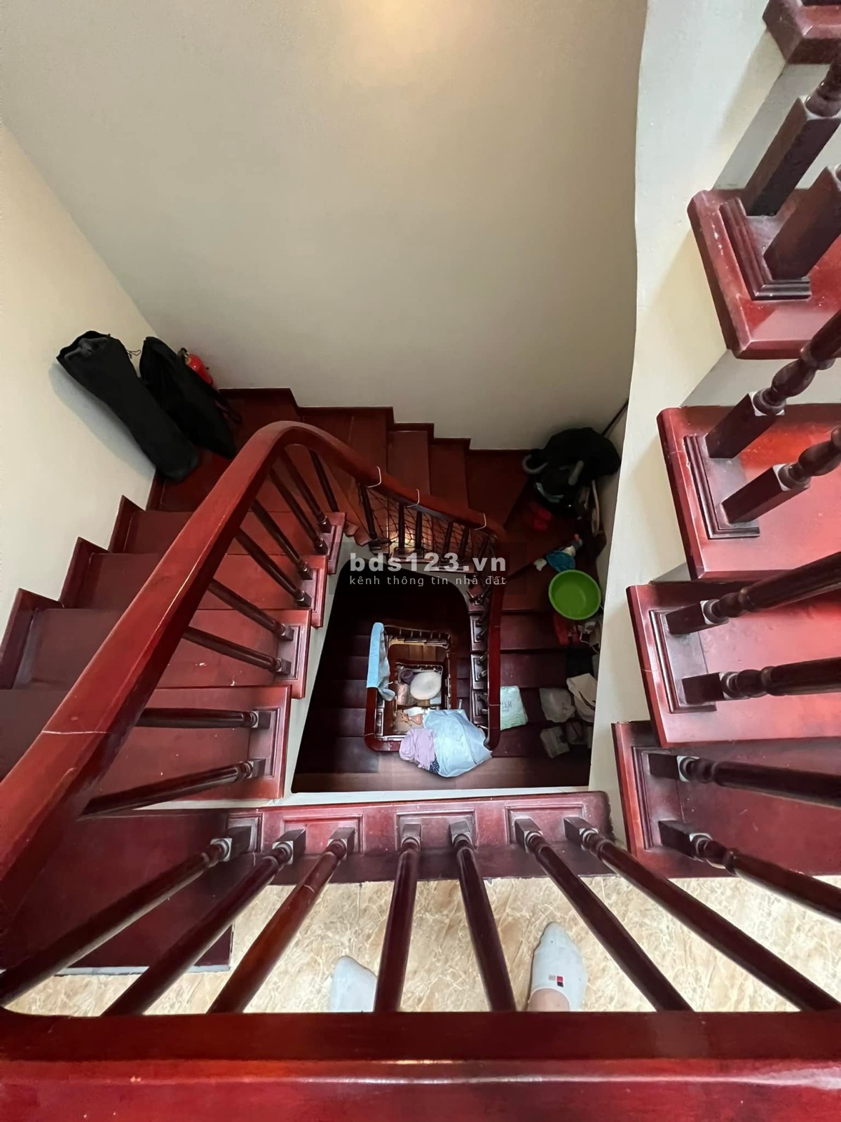 Cần bán gấp căn nhà trong ngõ Đội Nhân, nhà mới đẹp phân lô Cán bộ, ô tô vào nhà