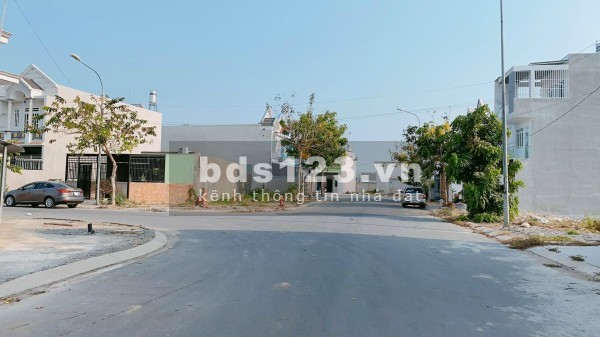 Đất nền mang tên KDC Nam Hùng Vương cần bán gấp. 100m2 (5x20m) SHR giá chỉ 3.1 tỷ. LH 0936032236