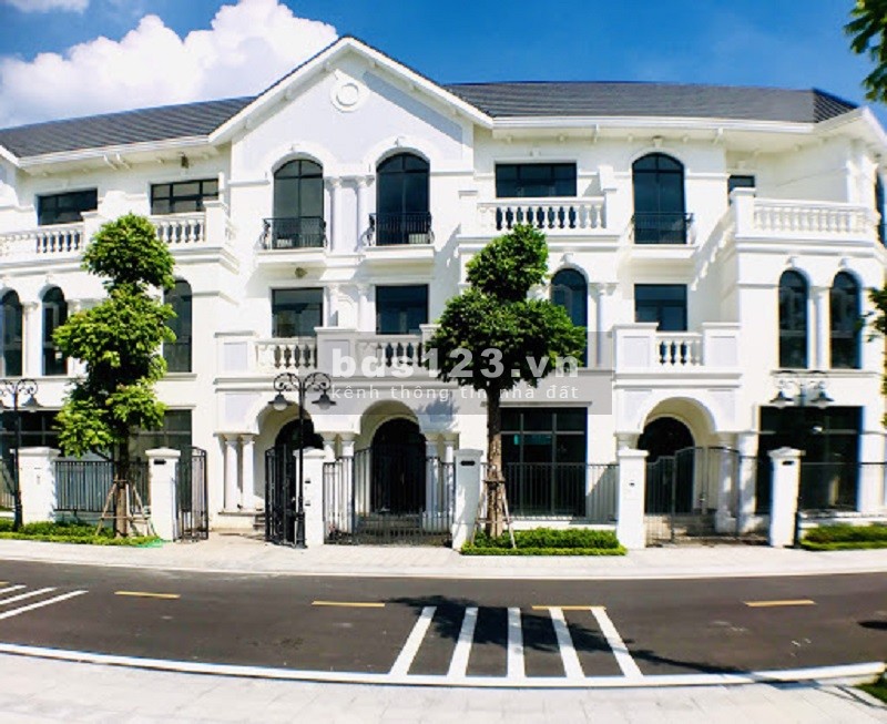 Bán liền kề biệt thự Vinhomes Ocean Park lô xẻ khe 91m2 giá 11.9 tỷ, đối diện TTMDV, kinh doanh tốt