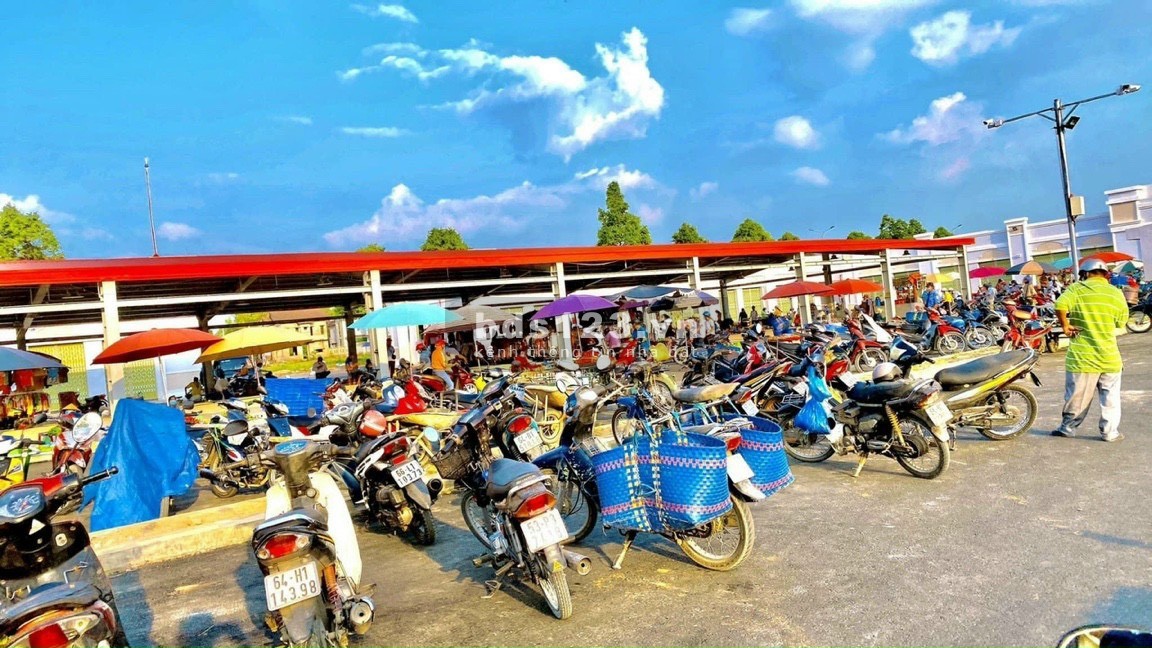 Nhà phố thương mại mặt tiền giá rẻ Cần Thơ ngay trung tâm thuận tiện đi lại