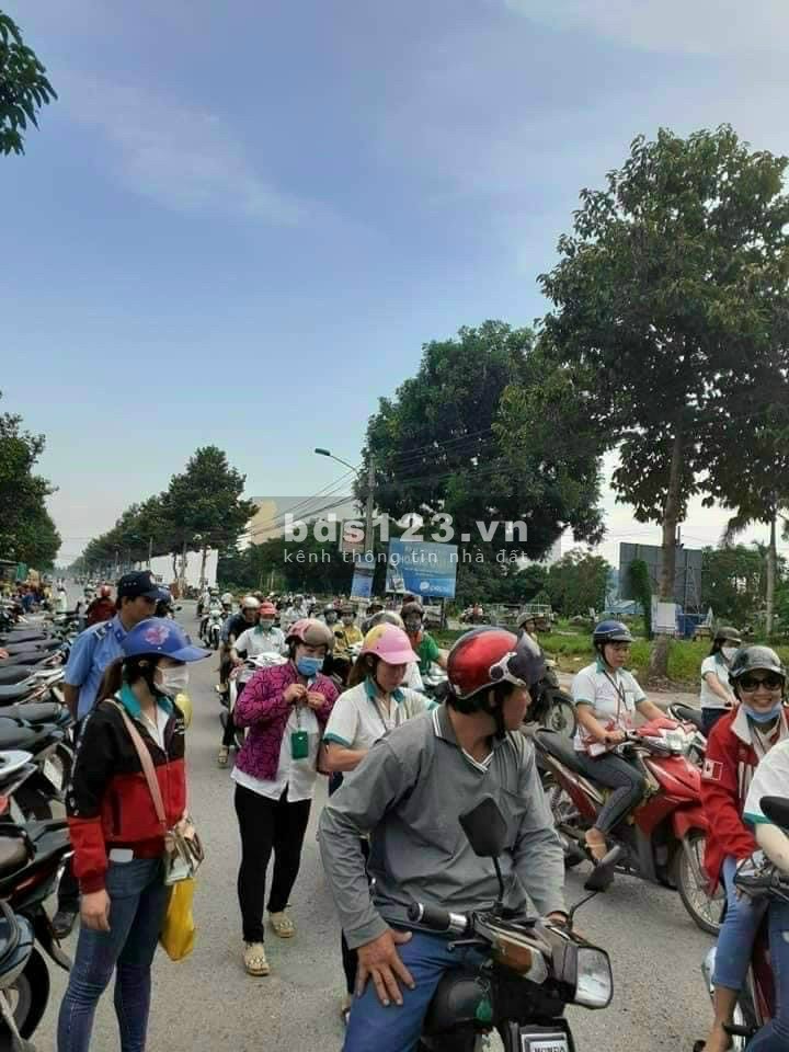 Nhà phố thương mại mặt tiền giá rẻ Cần Thơ ngay trung tâm thuận tiện đi lại