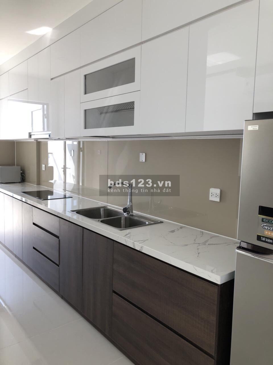 Cho thuê căn hộ 3 phòng ngủ, diện tích 109m2, Full nội thất giá 20 triệu/tháng