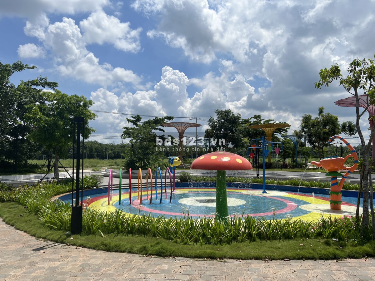 Bán gấp đất nền Chơn Thành, Bình Phước sổ riêng 100m2 mặt tiền đường đại lộ Mình hưng