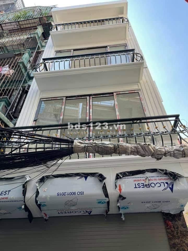 Ngay ngã tư sở mặt ngõ kinh doanh lô góc ngõ thông 30m ra mặt phố lh 0378431960