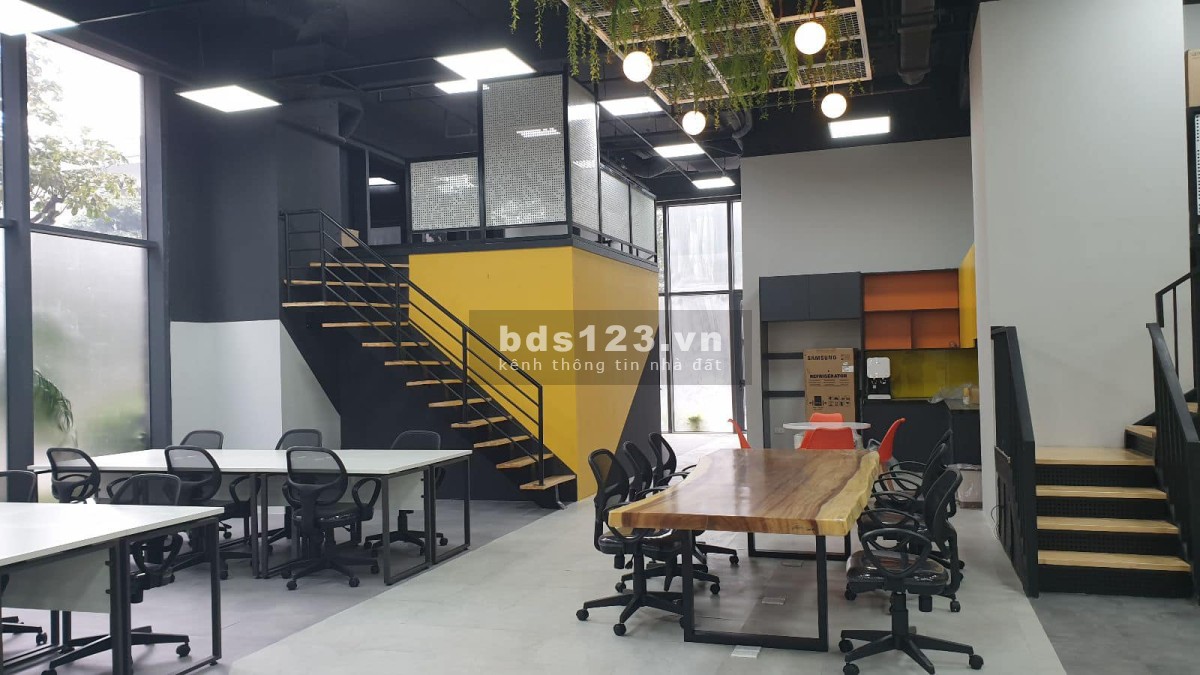 Cho thuê văn phòng 500m2 tại Cầu Giấy, Hà Nội, giá tốt lh 0985113396