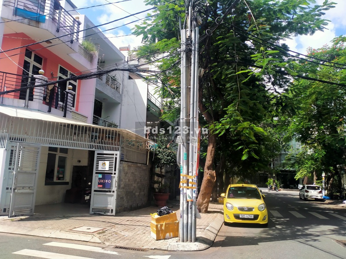 Nhà trung tâm Quận 7 diện tích 120m² x 3 tầng giá chỉ nhỉnh 23 tỷ đồng