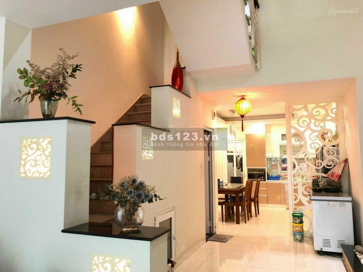 Bán nhà mặt tiền Tân Phong Trung Tâm Quận 7 4 tầng giá chỉ 15 tỷ