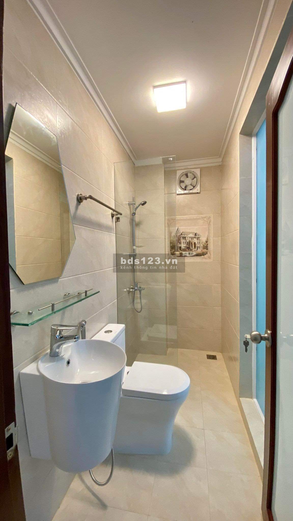 Bán nhà đẹp ở ngay Nghĩa Lộ DTSD 53m² x 2 tầng 4,2m mặt tiền giá ngon 2,8 tỷ đồng