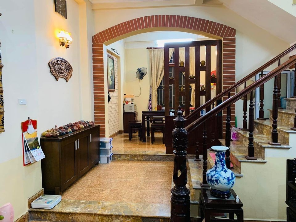 Bán nhà An Dương Vương view Sông Hồng , ngõ thông 45m 4 tầng 3,95 tỷ ô tô tránh