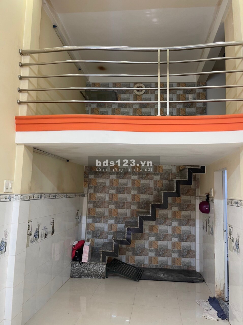 Bán nhà H3m Cô Giang, phường Cầu Ông Lãnh, Quận 1 DTSD 3mx5,5m. T+3L đúc giá 2,6 tỷ