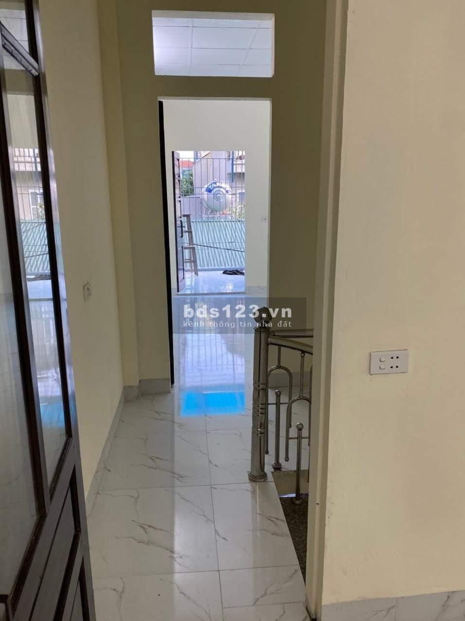 Bán đất tặng nhà 2 tầng 52m2 Di Trạch Hoài Đức - Hà Nội, giá 2.7 tỷ