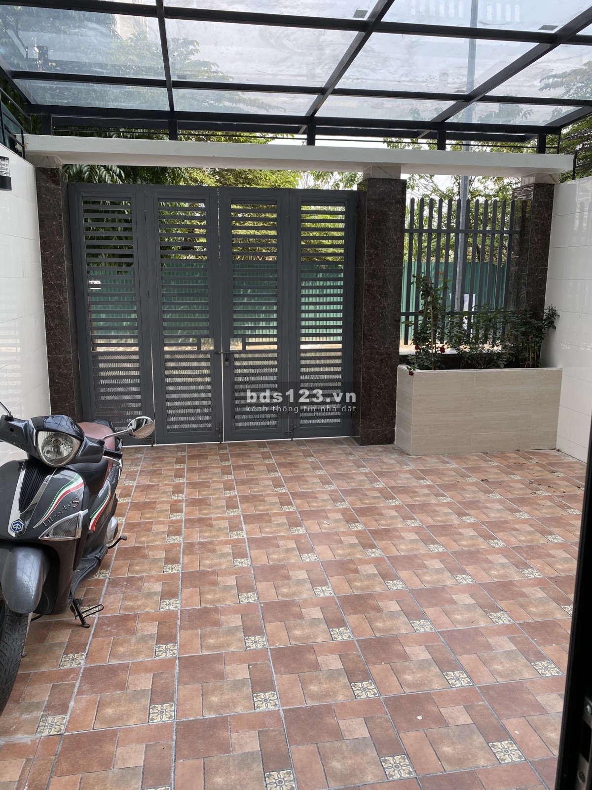 Cho thuê liền kề VOV Mễ Trì cạnh Vinhome GreenBay rẻ giá 25 triệu/tháng, khu sầm uất