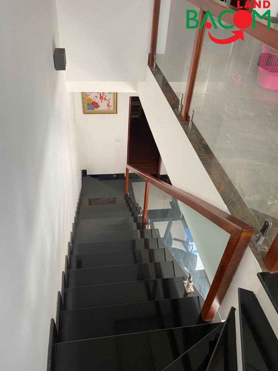 Bán nhà đẹp Hóa An Biên Hòa diện tích rộng giá rẻ 5.6 tỷ, lh 0889057568
