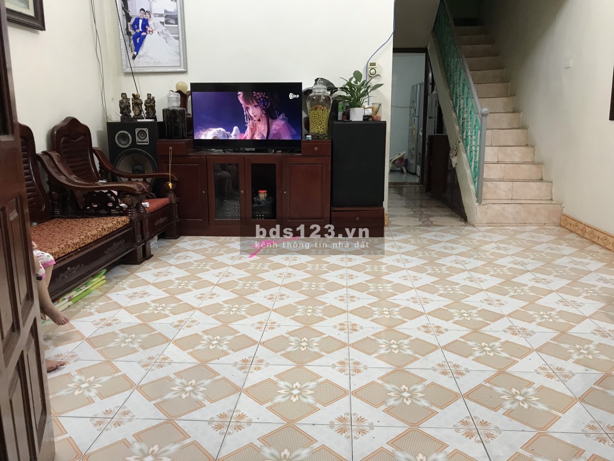 Cần bán nhà ở diện tích 70m mặt tiền 5.1 m tại Cổ Nhuế giá tốt đầu tư
