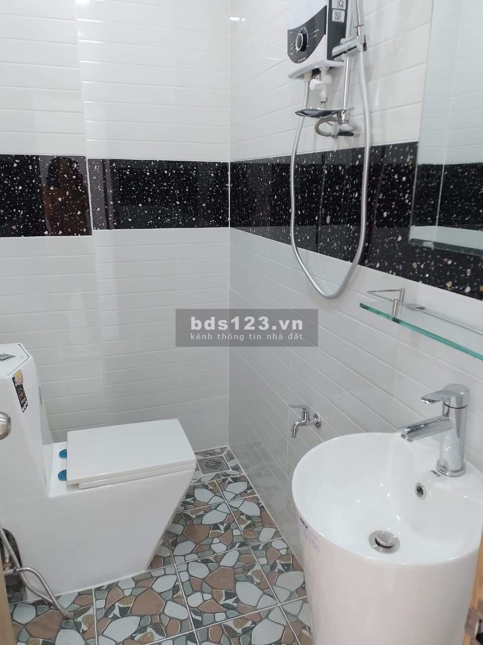 Bán nhà đẹp mới HXH Tân Phú đường Khuông Việt 3 tầng giá nhích 5 tỷ