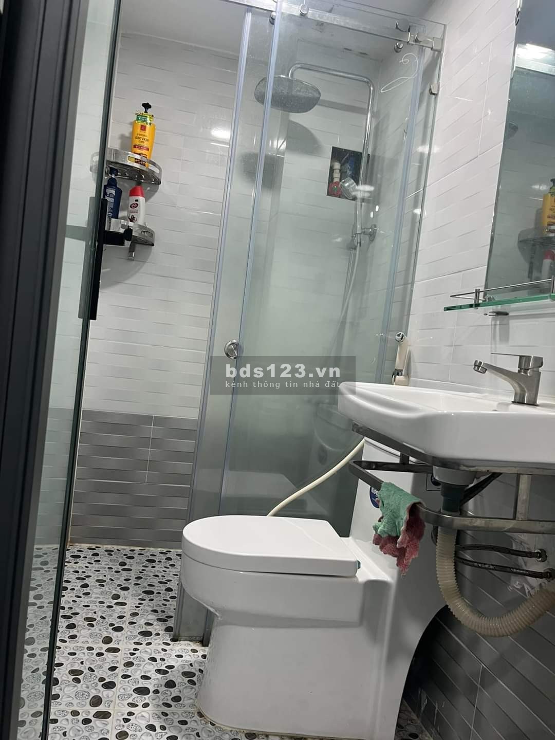 Bán nhà hẻm xe hơi Quận Tân Bình đường Lạc Long Quân, dtsd 42m2, nhích 4 tỷ