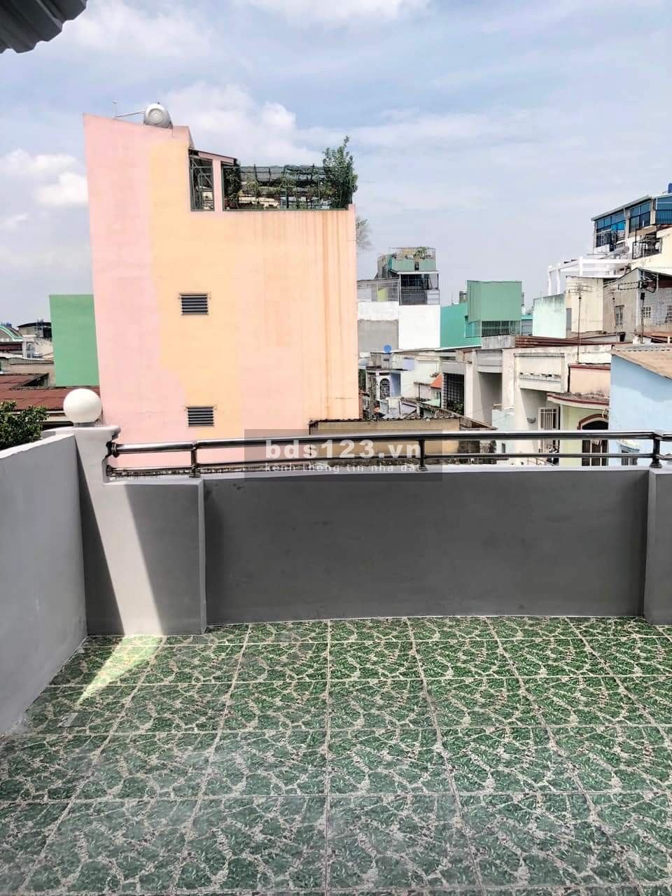 Bán nhà 3 tầng bê tông góc 3 mặt tiền hẻm xe hơi tránh, Quận Tân Phú, dt 48m2, nhích 5 tỷ