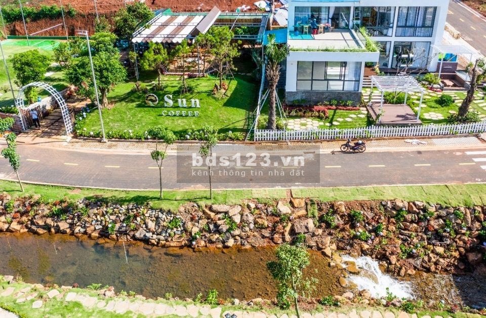 Đất nền tại TP Bảo Lộc đã có sẵn sổ ( thổ cư 100%) pháp lý đủ, lh 0869303911