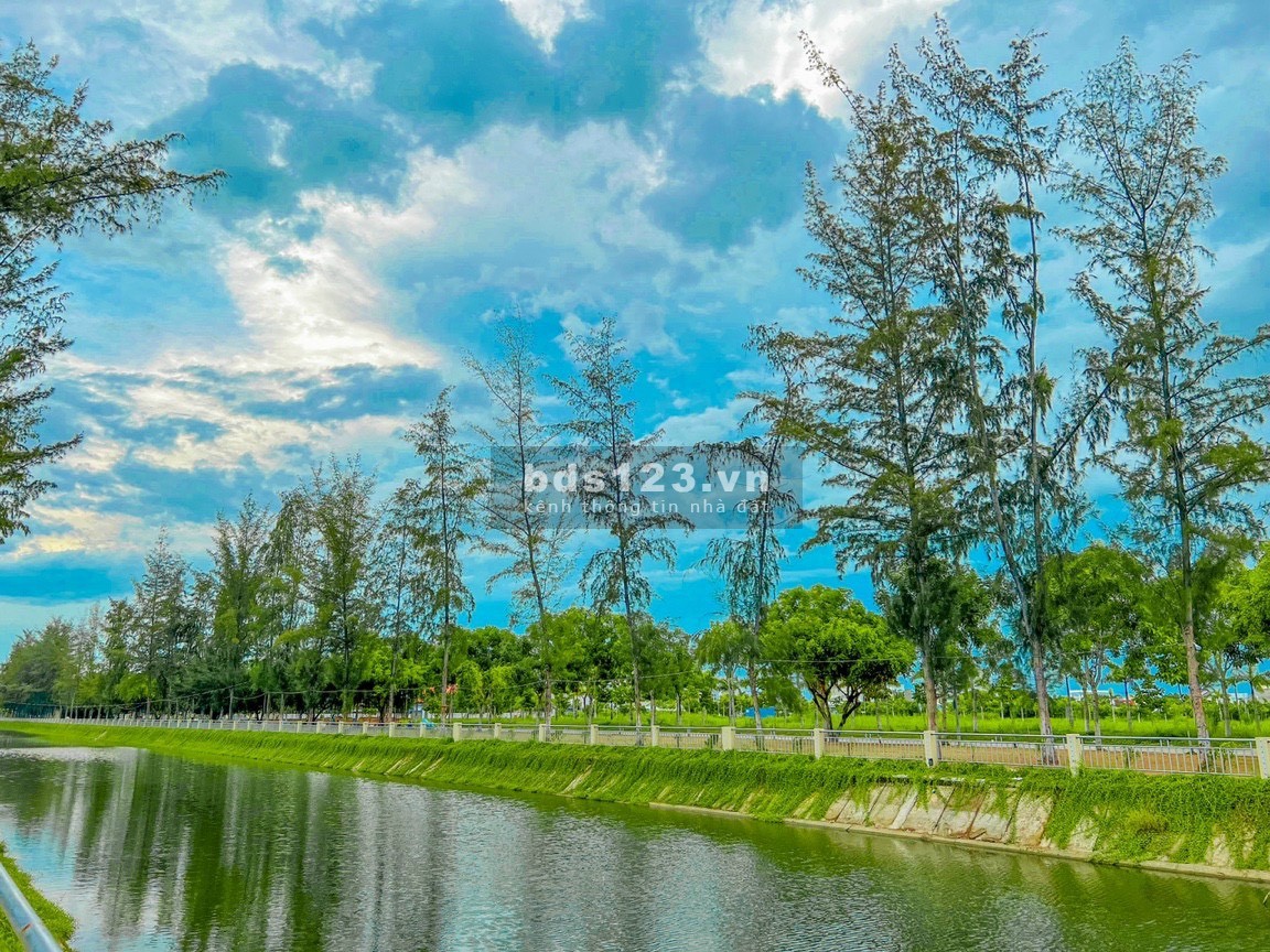 Nhà phố sân thượng chính chủ mặt tiền đường lớn, khu dân cư