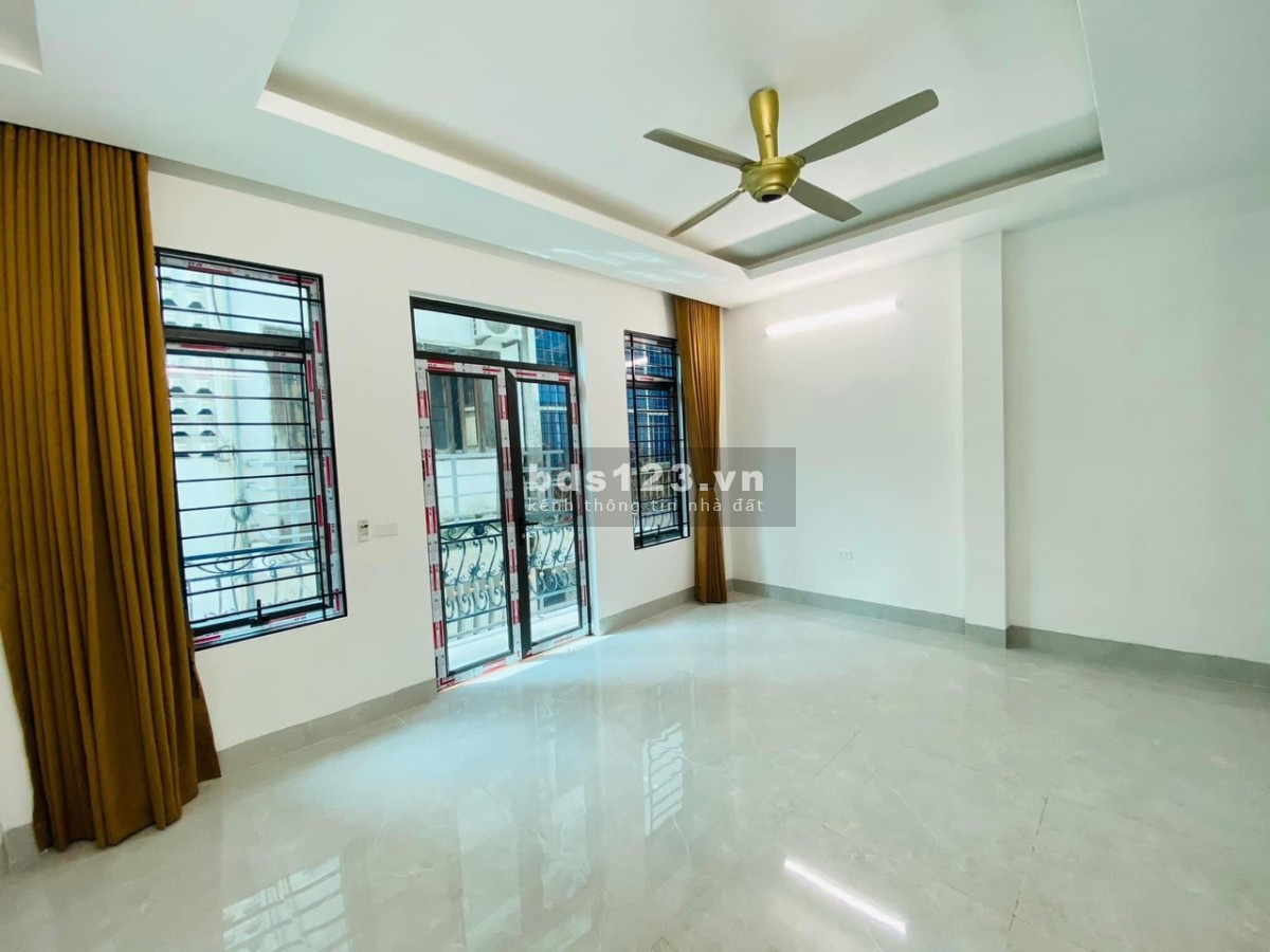 Bán nhà phân lô ngõ phố Mai Dịch, liên hệ 0833277577 sổ chính chủ, giá tốt