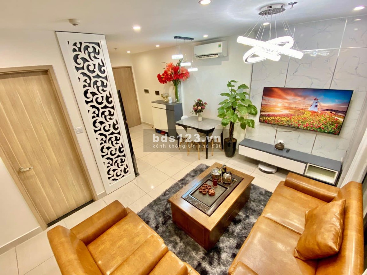 Bán gấp căn góc 2Pn+1, 70m, full đồ xin tại Vinhomes Smart City, view nội khu đẹp
