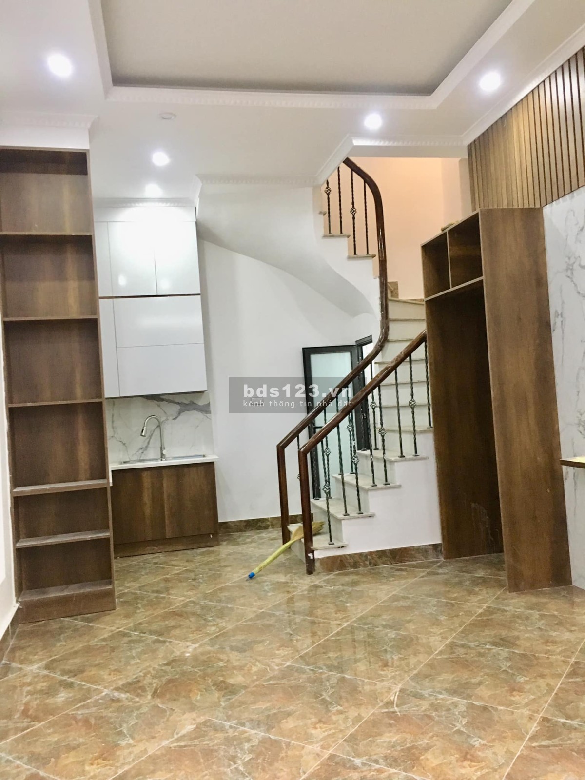 Nhà hiếm siêu đẹp mặt phố Ba Đình chỉ hơn 1x tỷ đồng liên hệ 0902244940