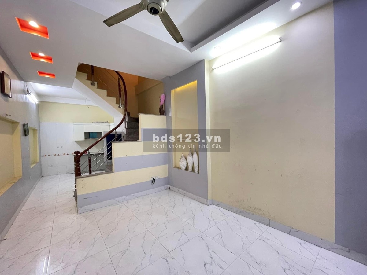Nhà hiếm Bằng Liệt, Hoàng Mai, diện tích 38m² x 4 tầng, giá chỉ 3,25 tỷ VND