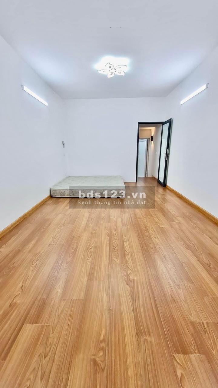 Bán nhà Nguyễn Lương Bằng dtsd 45m2, giá nhỉnh 4 tỷ, nhà mới, giá hợp lý vào ở ngay