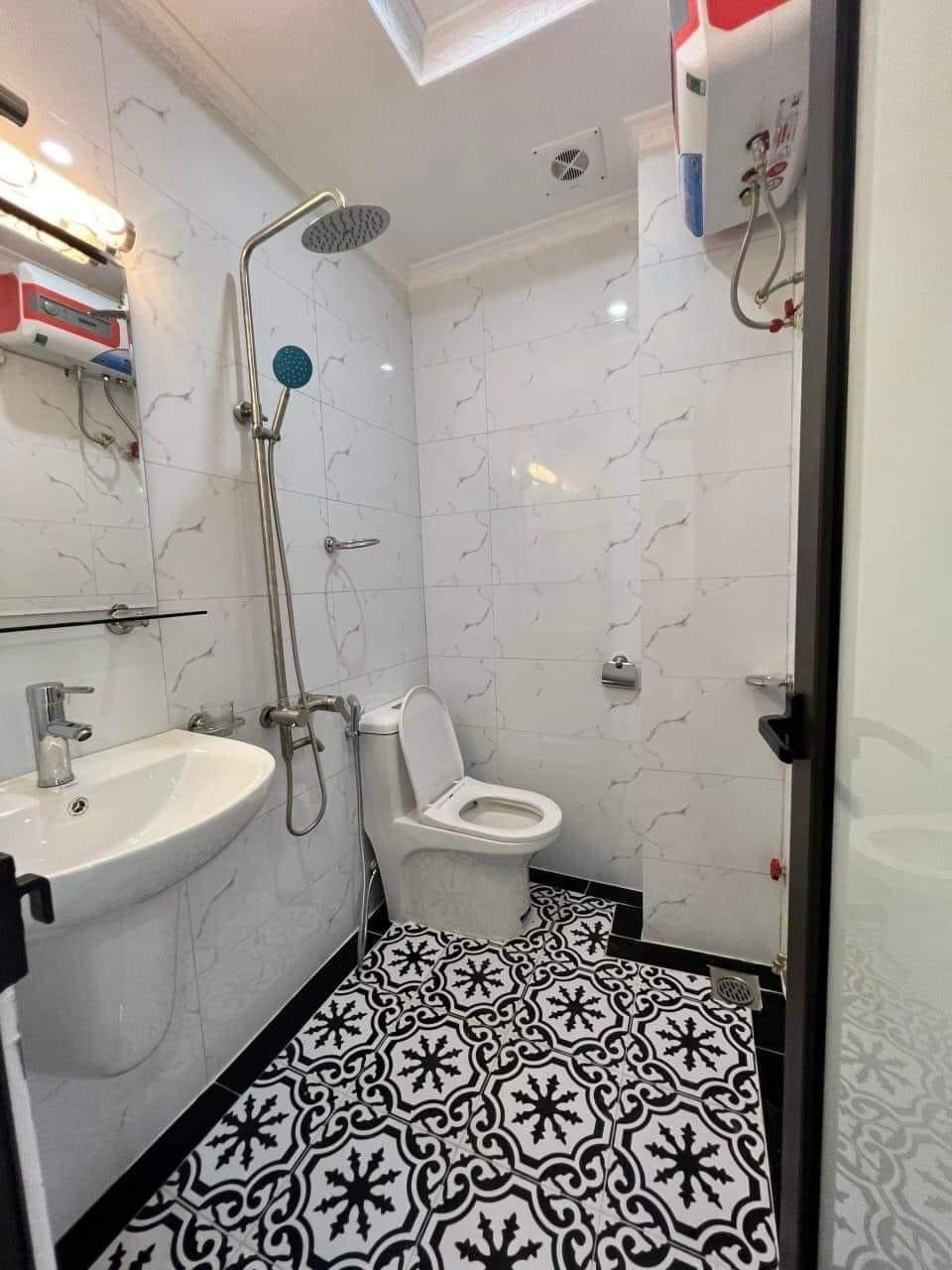 Bán CCMN Khương Đình, Thanh Xuân 80m2, 7T, 17PN, thang máy, doanh thu 900tr/năm, giá chào 8.9 tỷ