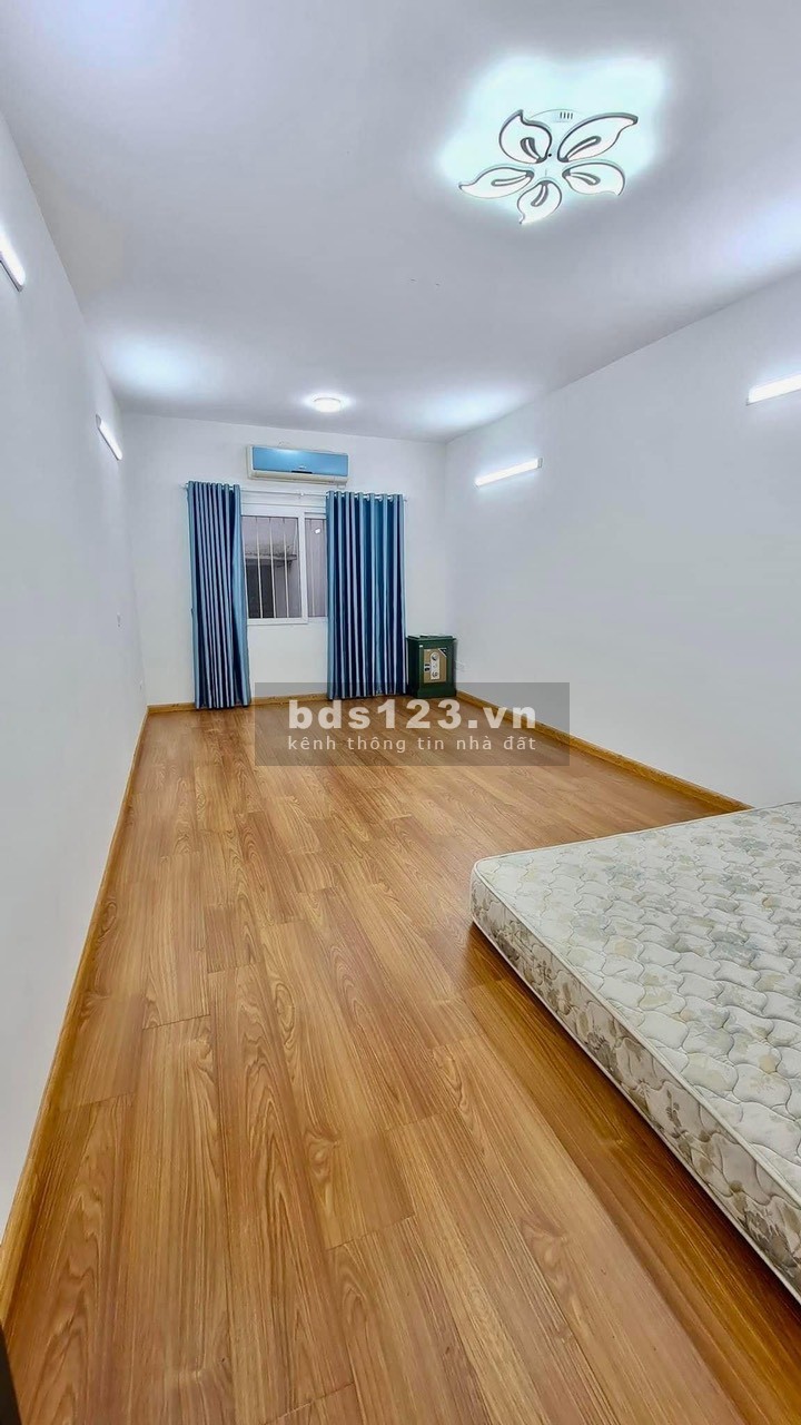 Bán nhà Nguyễn Lương Bằng dtsd 45m2, giá nhỉnh 4 tỷ, nhà mới, giá hợp lý vào ở ngay