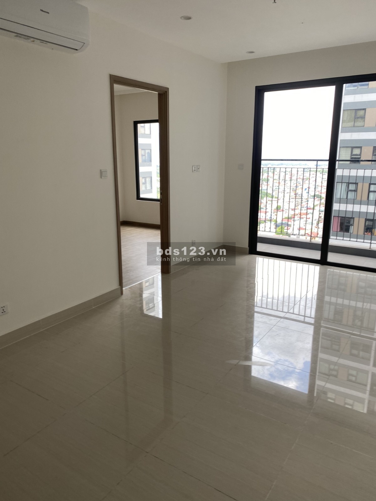 Bán chung cư Vinhome Smart City tòa S4 căn 2n, 2vs view nội khu giá rẻ