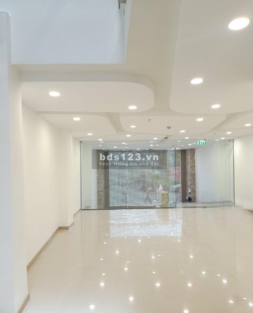 Cho thuê nguyên tòa mới 1200m2 quận Bình Thạnh, chỉ 5' vào trung tâm