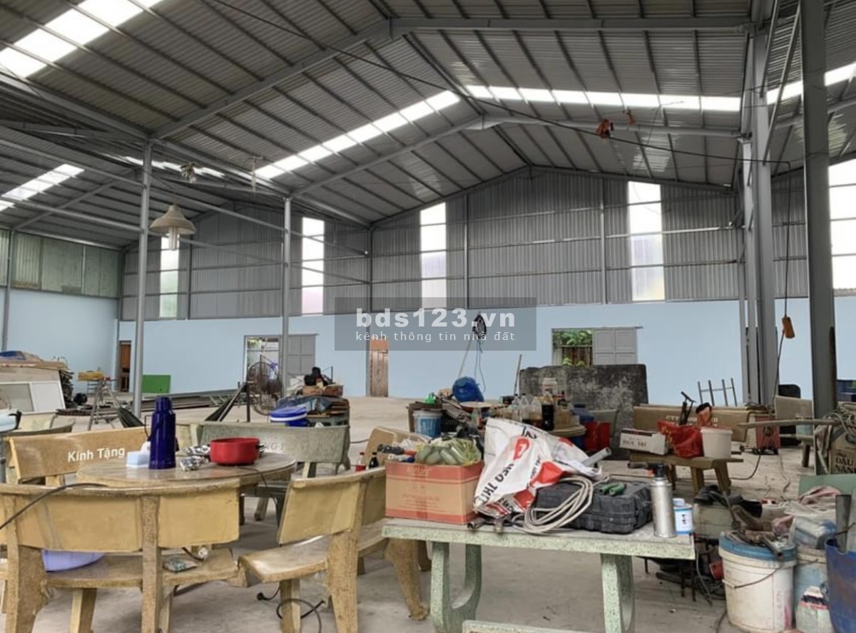 Cho thuê 2 MB kho xưởng đất diện tích sử dụng 1700m2 trục Hà Huy Giáp Quận 12