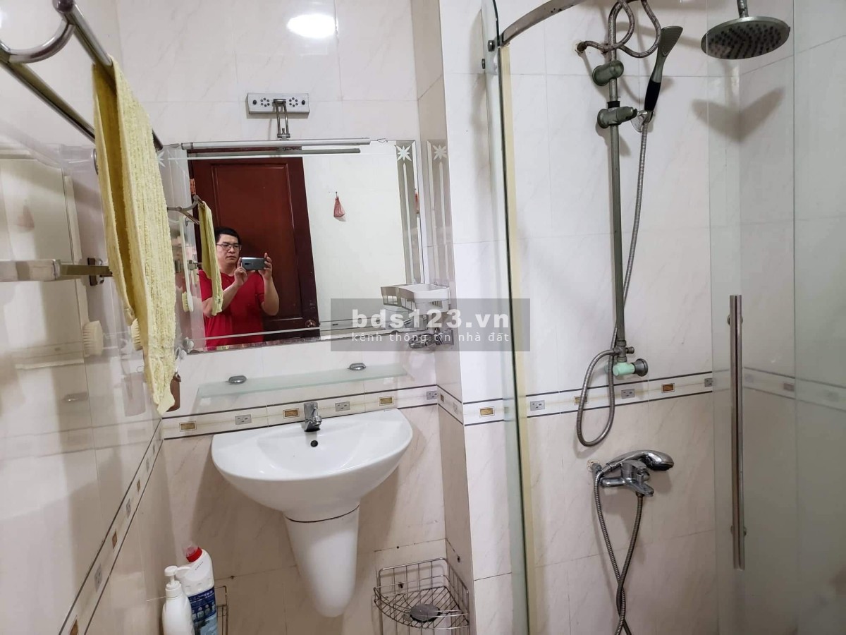 Bán căn hộ chung cư Phú Thọ Quận 11 có sổ hồng đầy đủ, sở hữu lâu dài