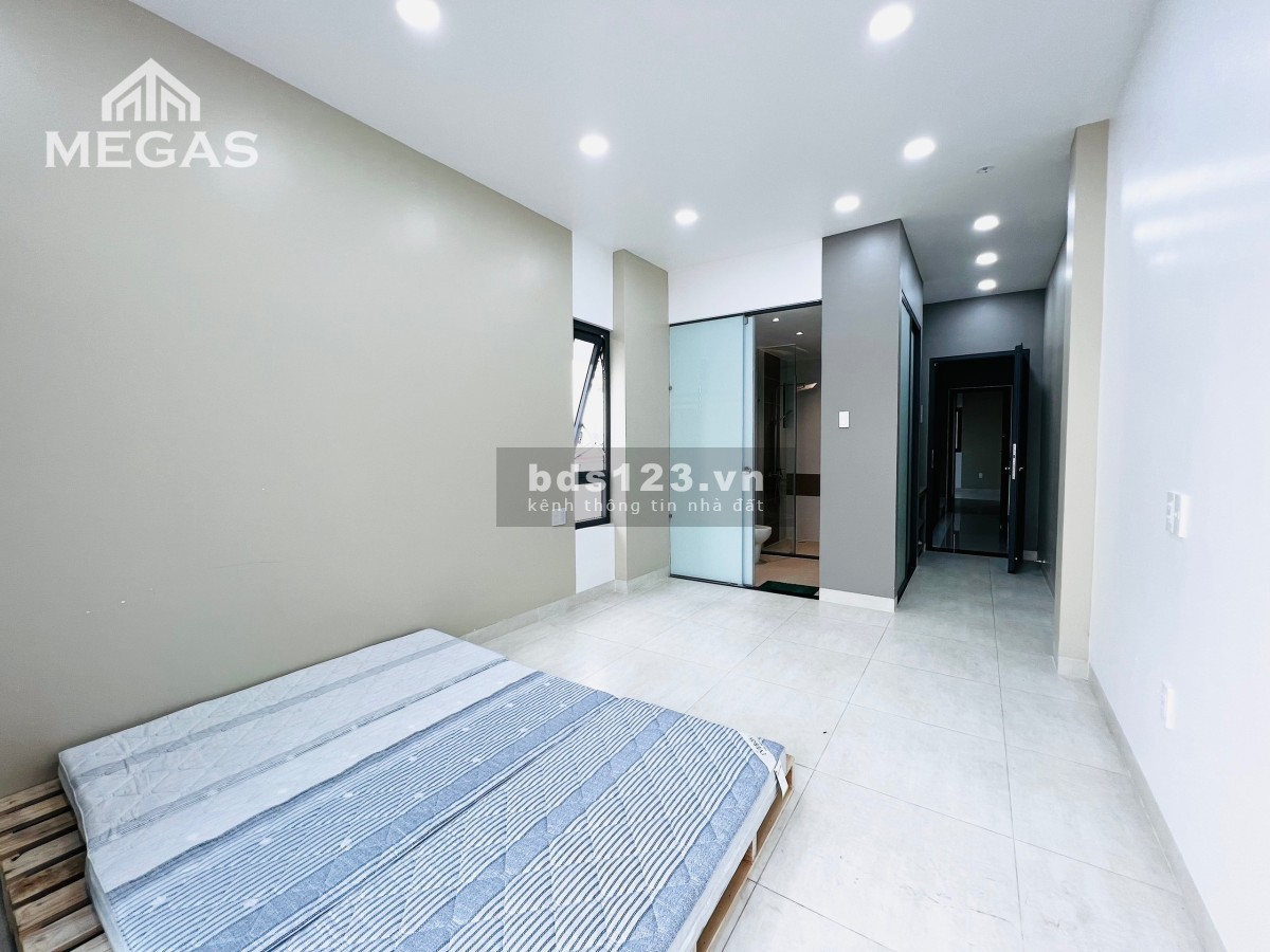Cho thuê căn hộ dịch vụ ngay cầu Nguyễn Văn Cừ, khu dân cư đông, yên tĩnh