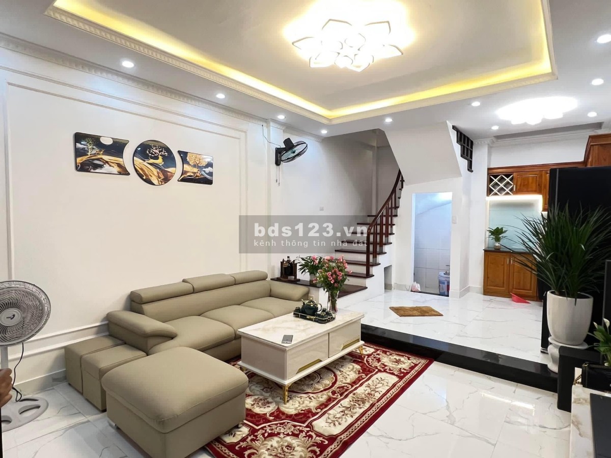 Bán nhà 5 tầng ngõ ô tô phố Trường Chinh, full nội thất giá bán 3.8 tỷ khu dân cư đông