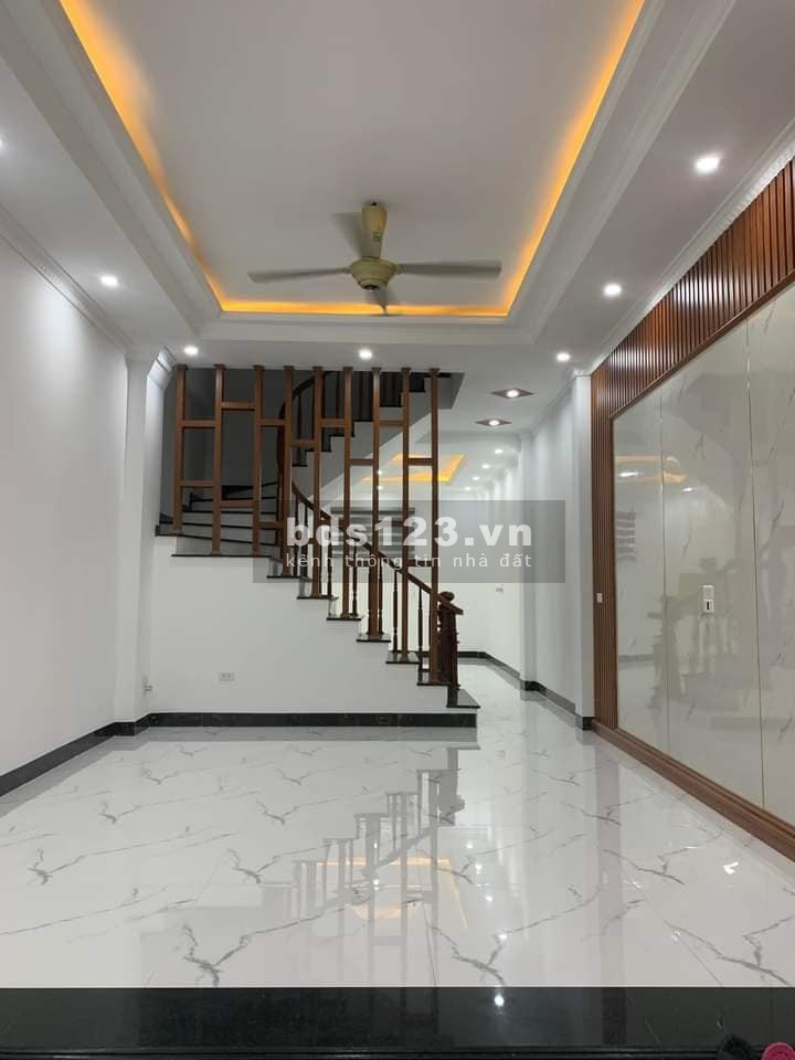 Bán nhà phố Trương Định, Hoàng Mai, gần toà nhà Nam Đô 61m2 x 5 tầng, MT 3.9m, chỉ 7.5 tỷ.