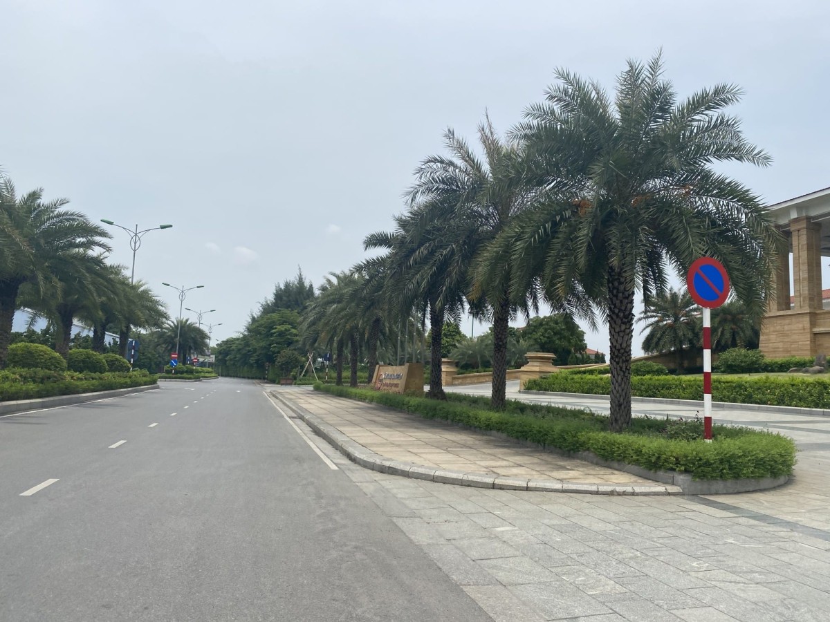 Phân lô ô tô tránh 50m Đất giá 5 tỷ Chu Huy Mân Long Biên liên hệ 0904264580