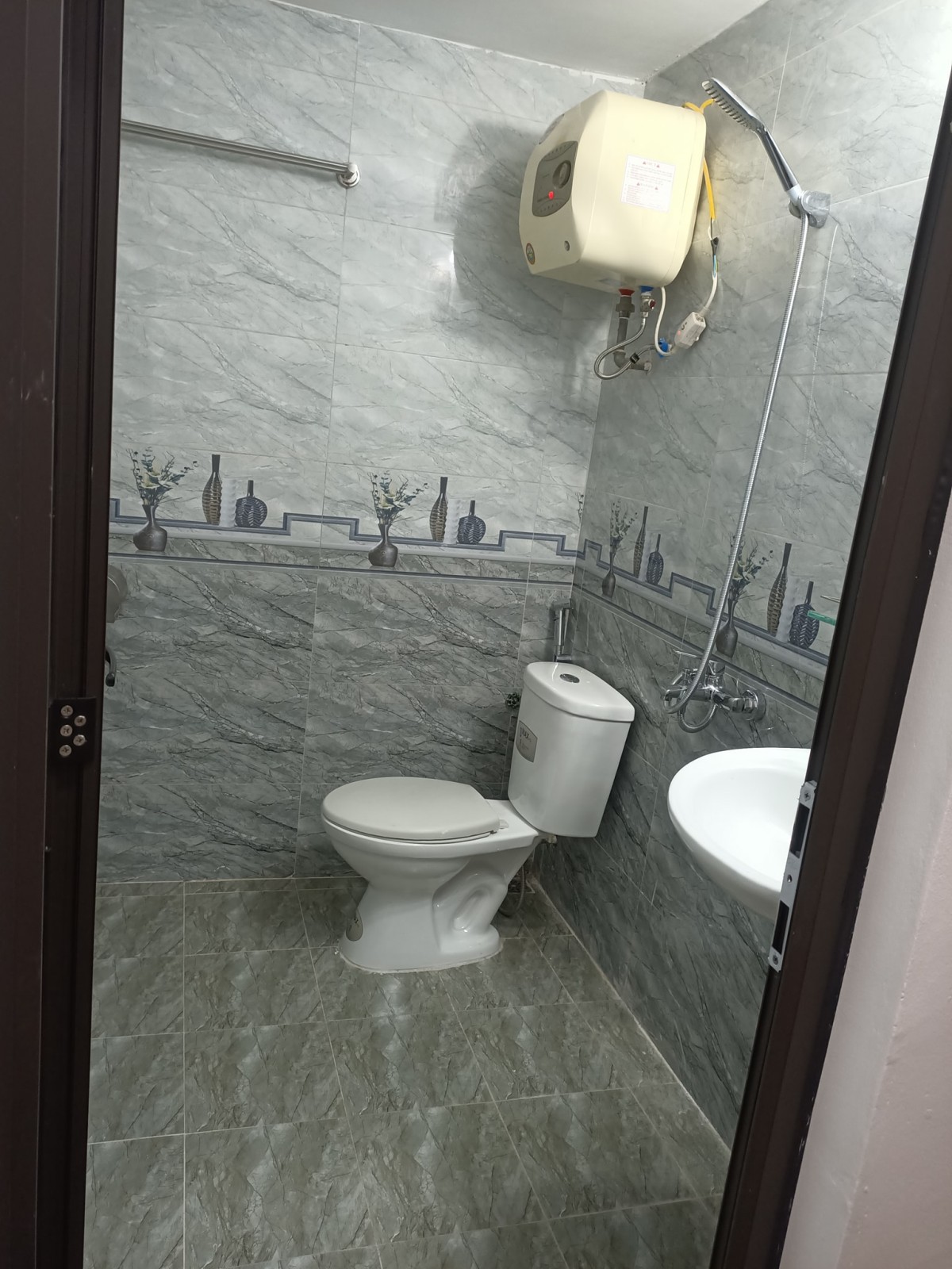 Nhà đẹp Thanh Xuân gần phố gần đường ô tô 4 phòng ngủ đầy công năng tiện ích vô vàn, an ninh tốt