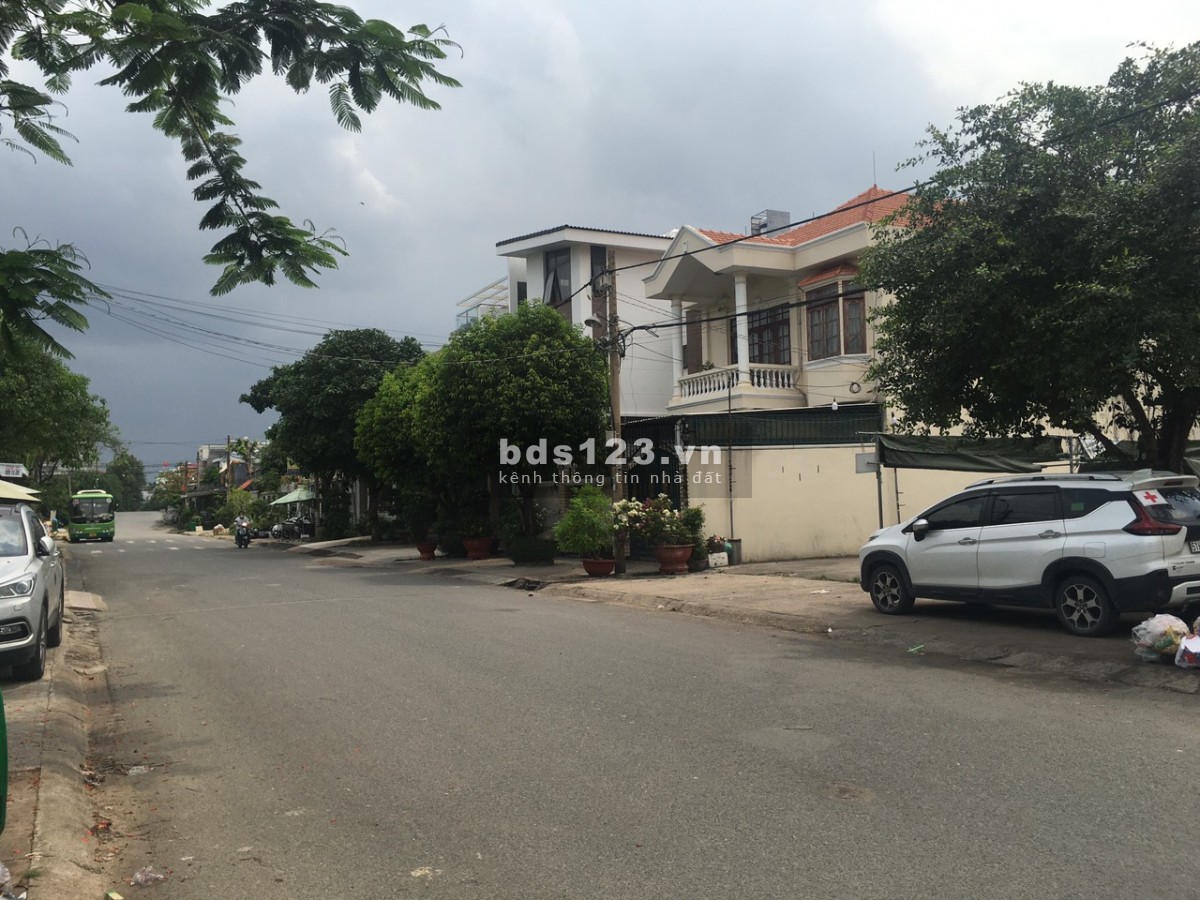 Bán đất 2 mặt tiền view sông Sài Gòn, khu biệt thự Hiệp…