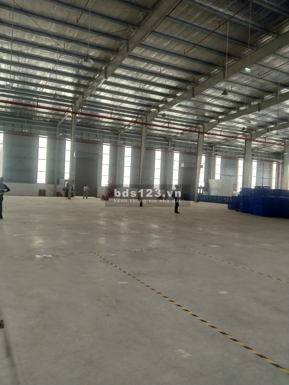 Chính chủ cho thuê kho chứa hàng DT 2480m2 tại KCN Hà Nội- Đài Tư quận Long Biên, Hà Nội
