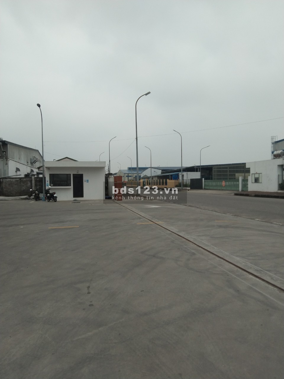 Chính chủ cho thuê kho chứa hàng DT 2480m2 tại KCN Hà Nội- Đài Tư quận Long Biên, Hà Nội