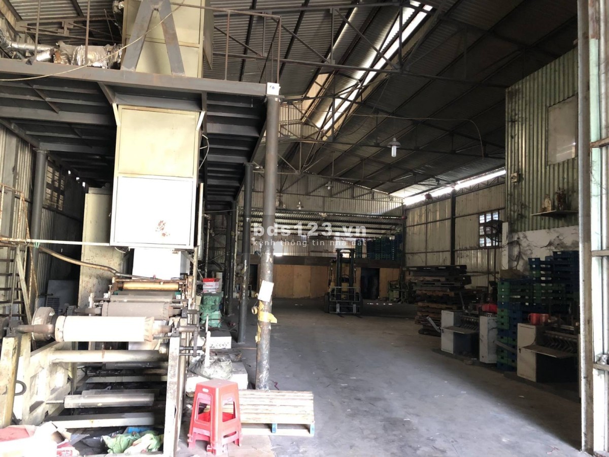 Cho thuê kho xưởng dtsd 1200m2 đường Trần Văn Giàu, Lê Minh Xuân, Bình Chánh