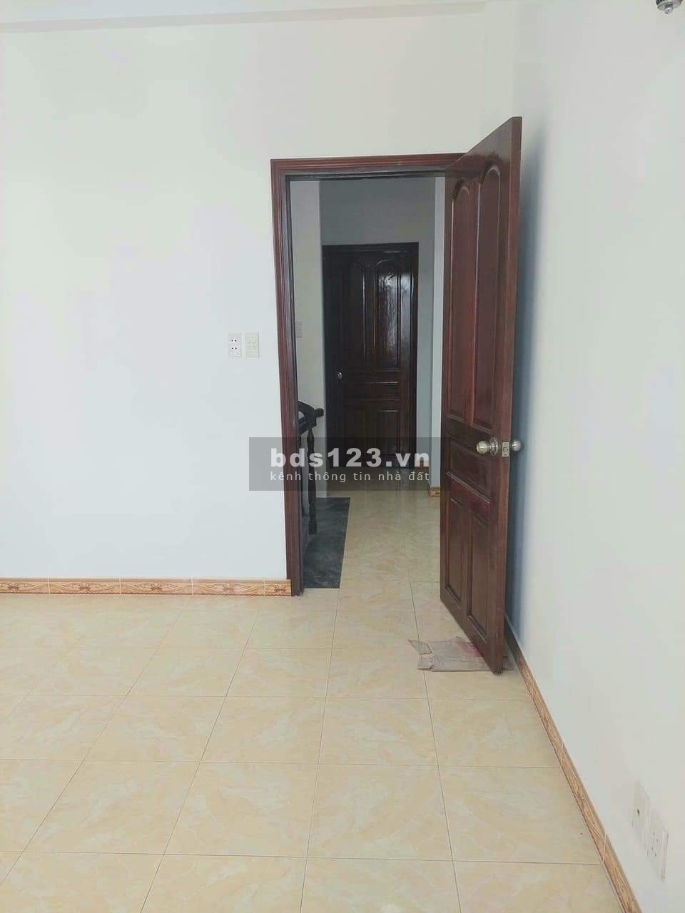 Bán nhà 4 tầng đúc bê tông hẻm xe hơi đường Vườn Lài, Quận Tân Phú, dt 4x11.8m, giá chỉ 7.1 tỷ