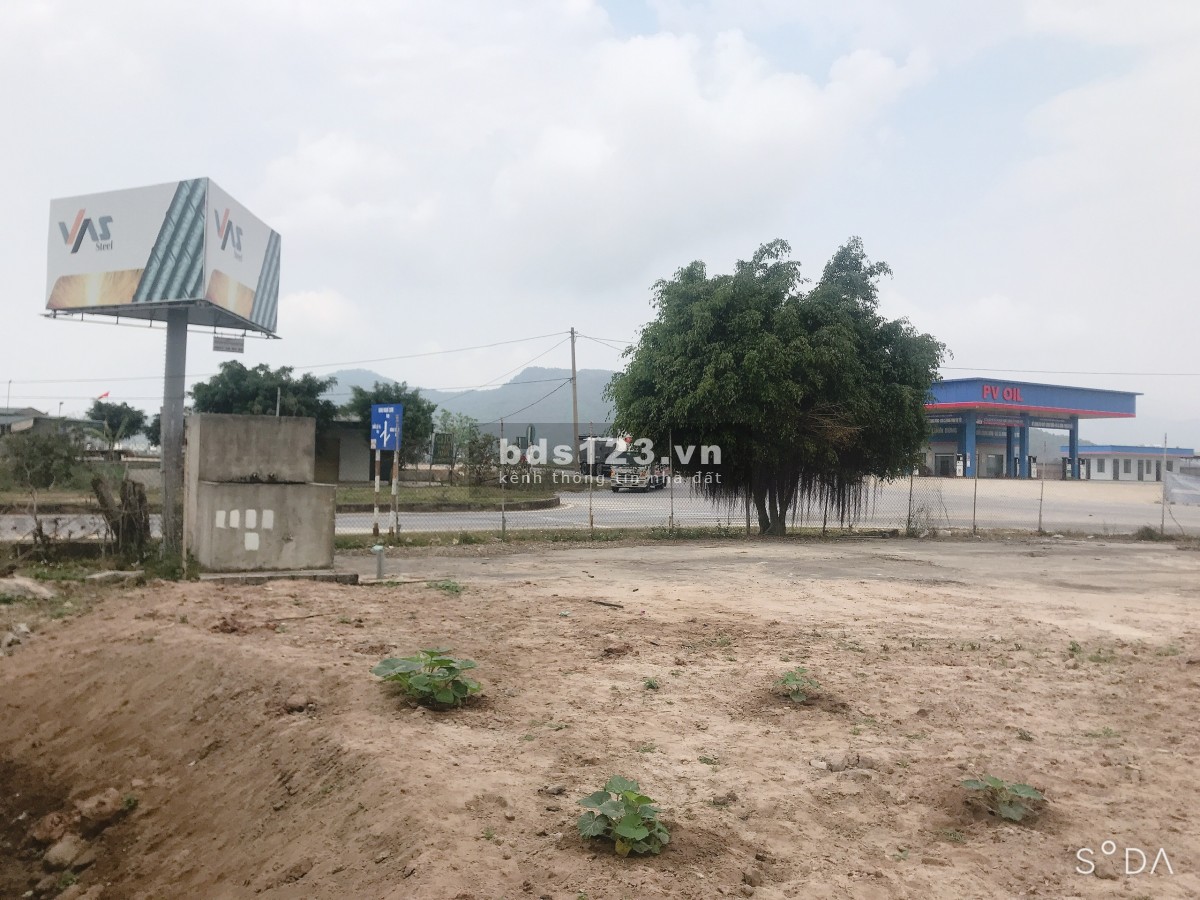 Cần cho thuê lô đất diện tích rộng giáp đường lớ giá có thương lượng, lh 0965142230